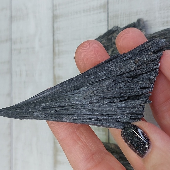 Black Kyanite Fans - Picture 4 of 5